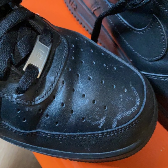 Nike Air Force 1 Triple Black - Picture 6 of 9